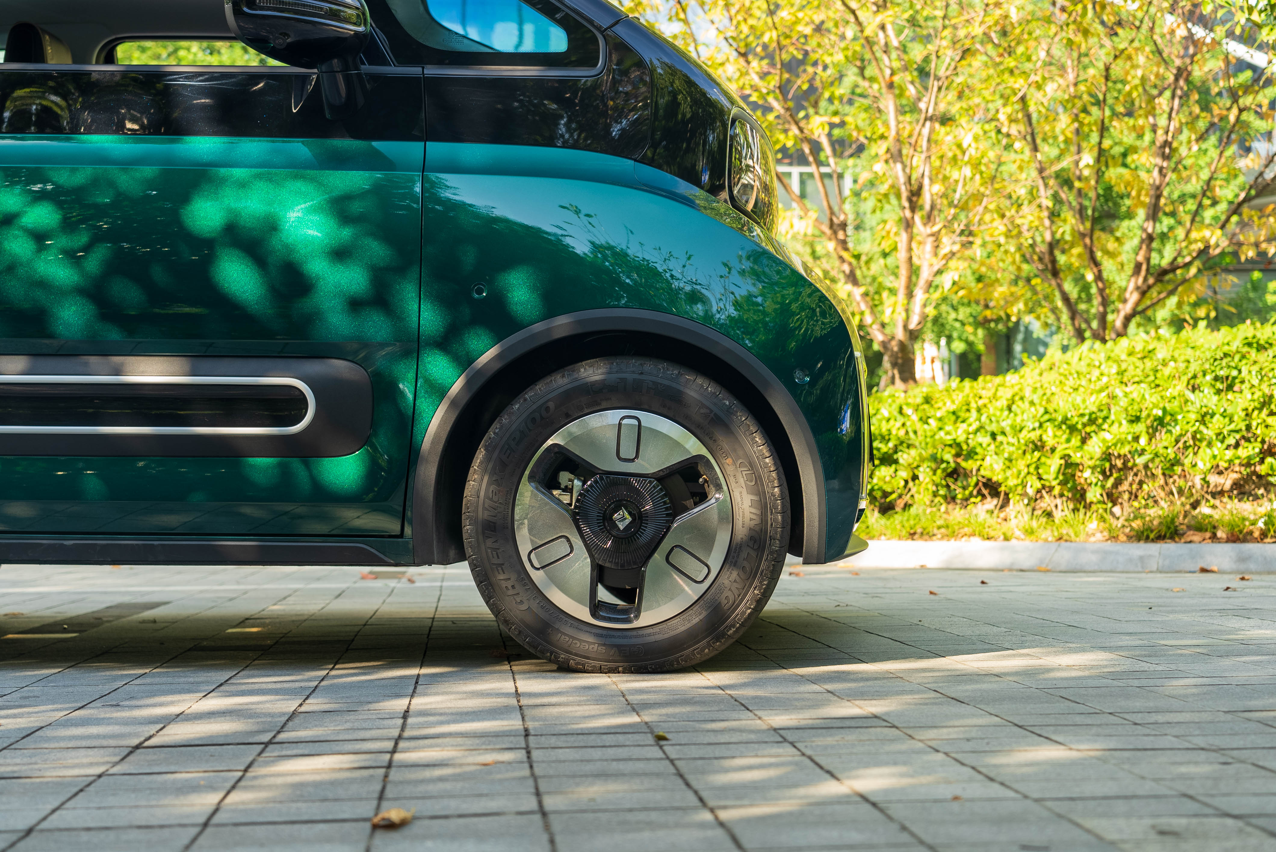 KiWi EV tire