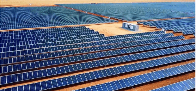 Photovoltaic solar panels in the desert