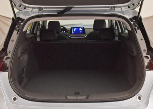 Chevrolet Cruze trunk