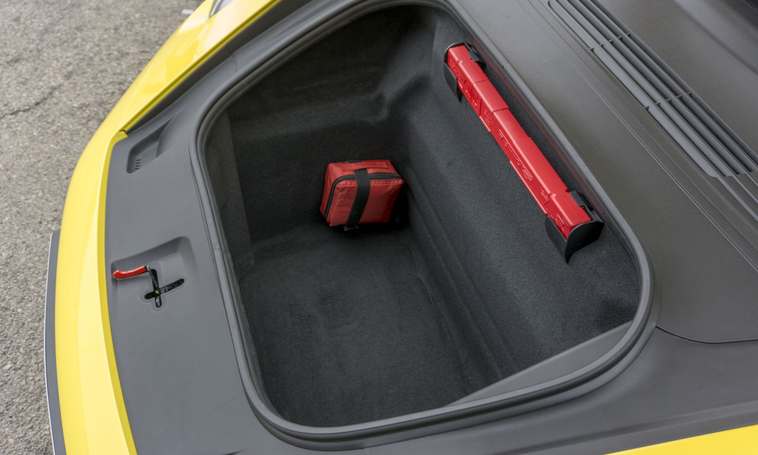 2020 Porsche 911 front trunk