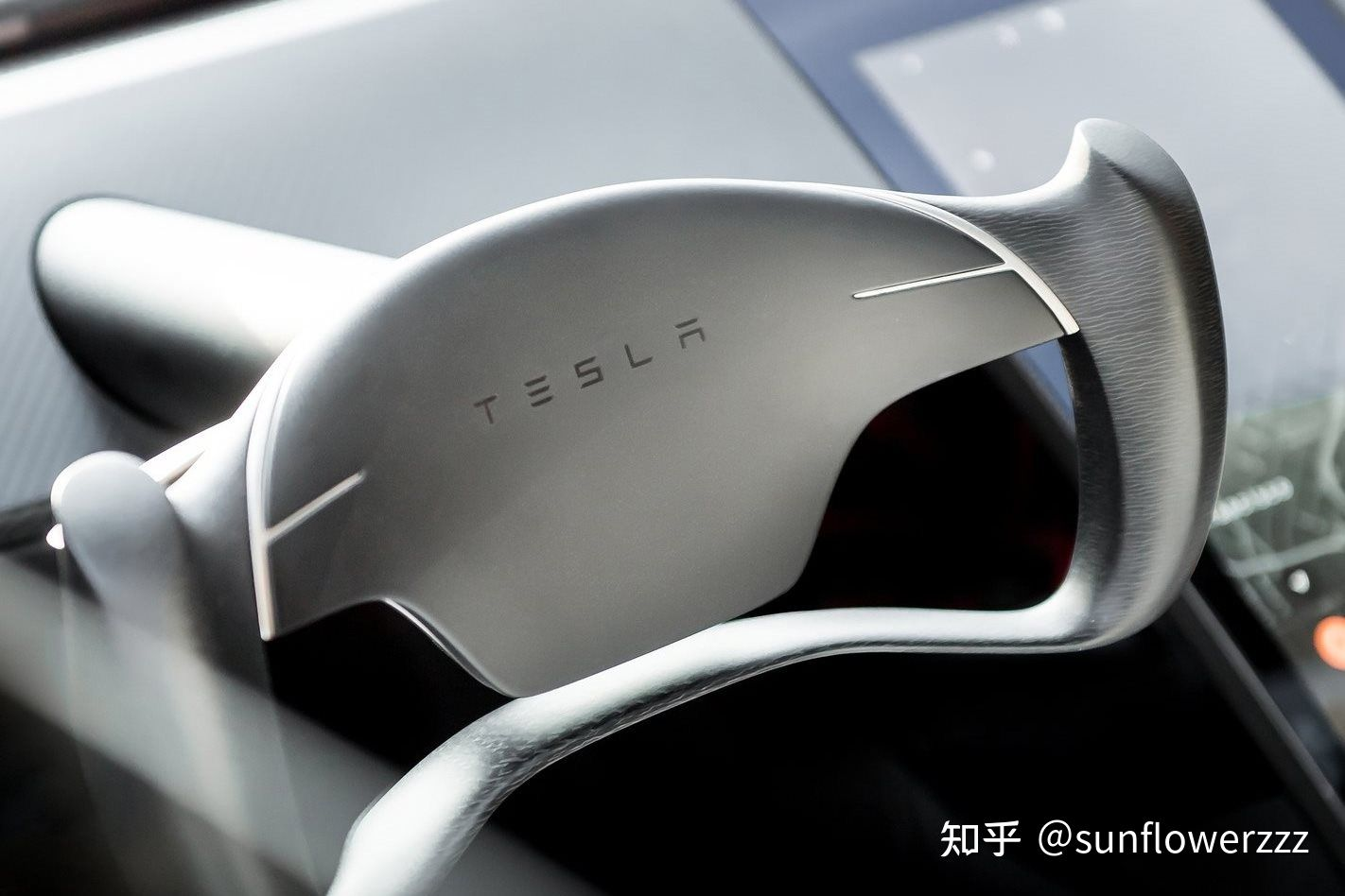 Close-up of the steering wheel of the Roadster 2 display car