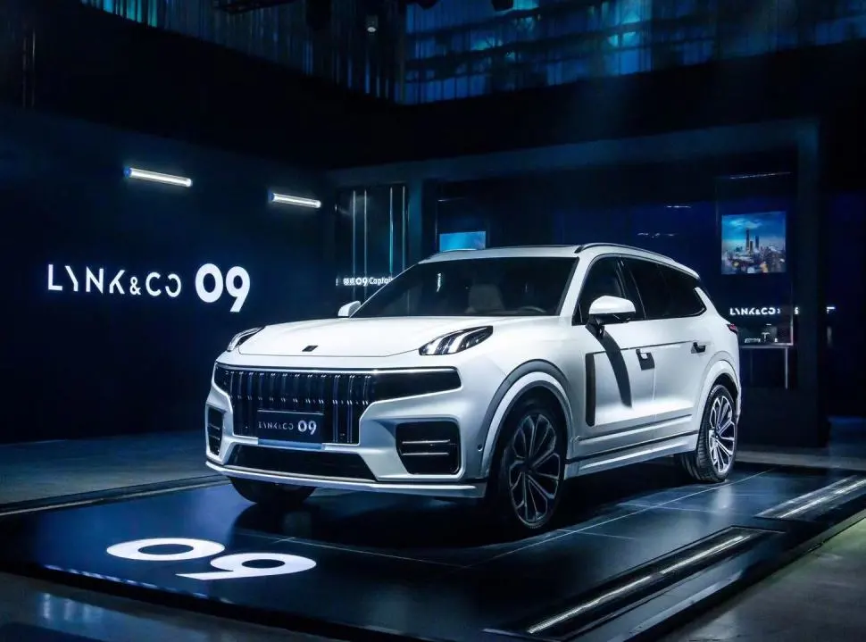 Lynk & Co. 09