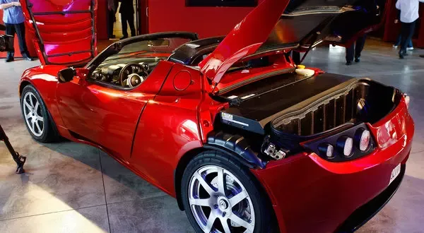 An image of the power battery of Tesla Roadster