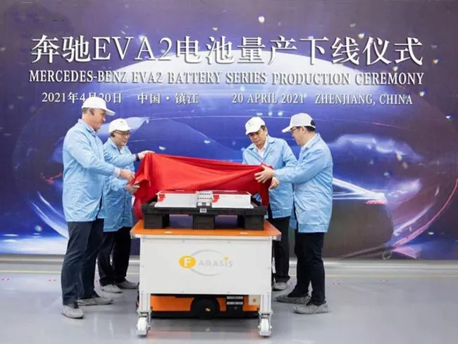 The picture shows the "Mercedes-Benz EVA2 battery mass production offline" of Funeng Technology in April this year.