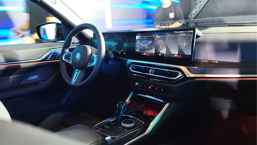 BMW i4 M50 Interior