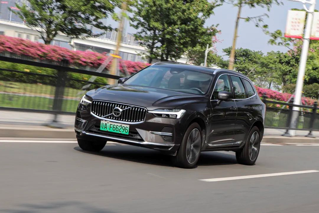 Volvo XC60 T8