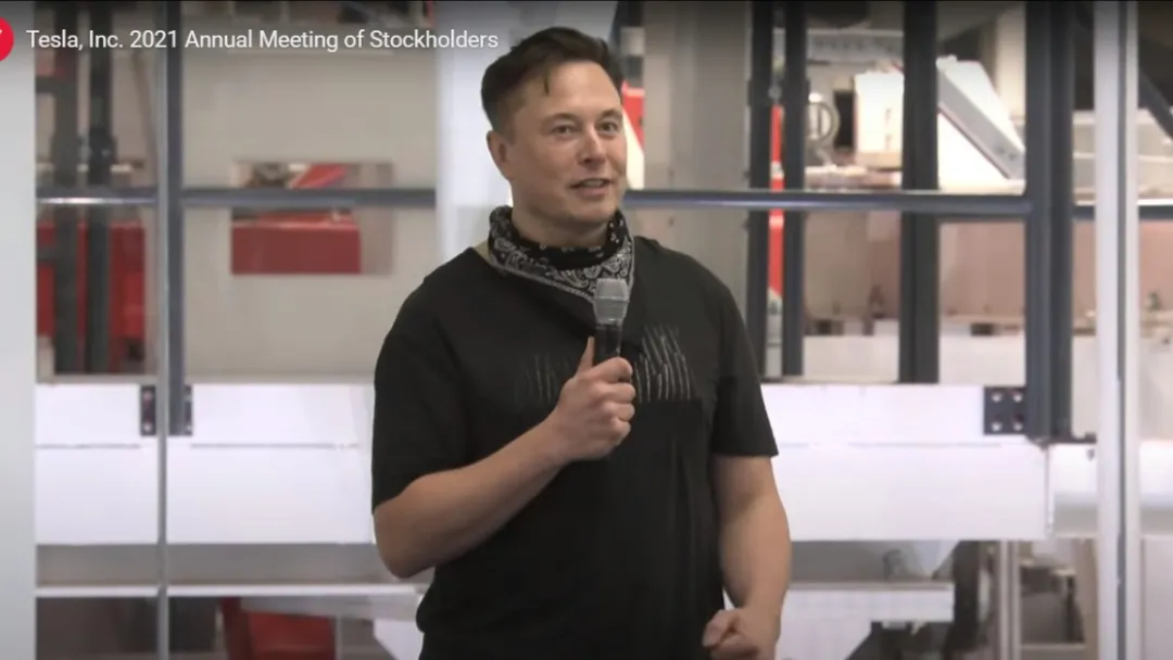 Elon Musk is still enjoying the admiration of investors