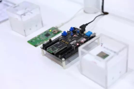 A live demo of Murata's low-power IoT solution: Wi-Fi2.4 MCU & Communication Module and BLE 5.0 Module and Communication Module