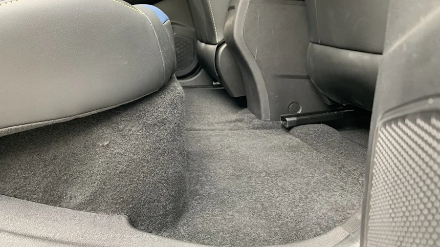 Geely Geometry EX3 | Kung Fu Cow, flat floor in the back row