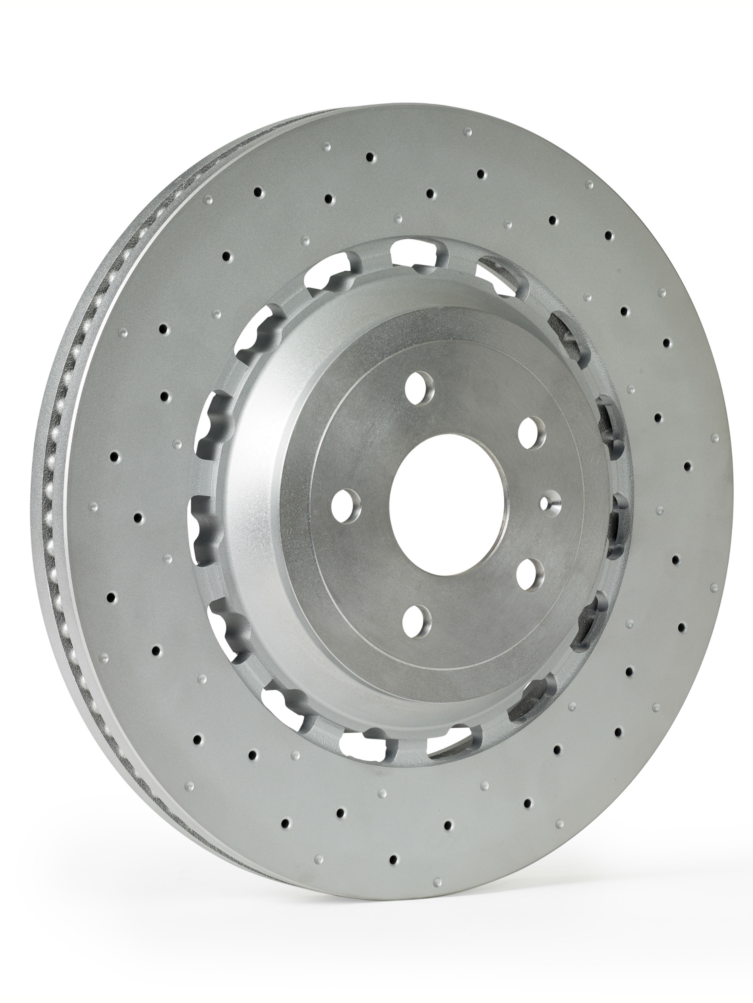 The joint casting brake disc, which is cast as a single entity with both the cast iron brake disc and aluminum alloy center disc, is more advanced than the all-cast iron one.