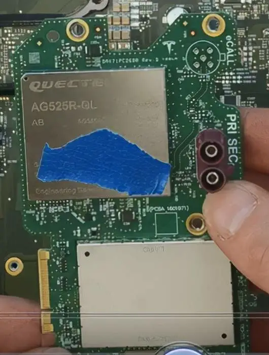 The communication board of Quectel AG525R-GL in Figure 2