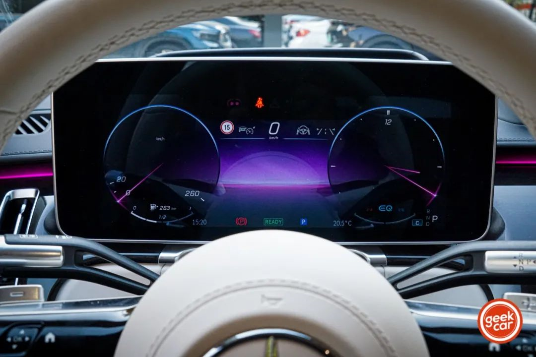 Image of the reflection of the driver on the dashboard