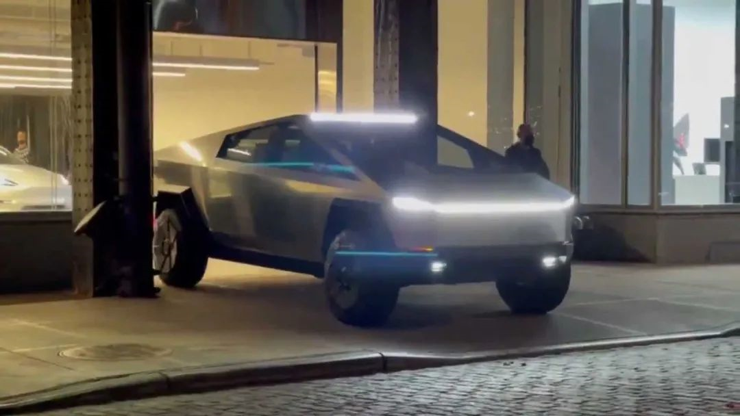 Cybertruck debut version