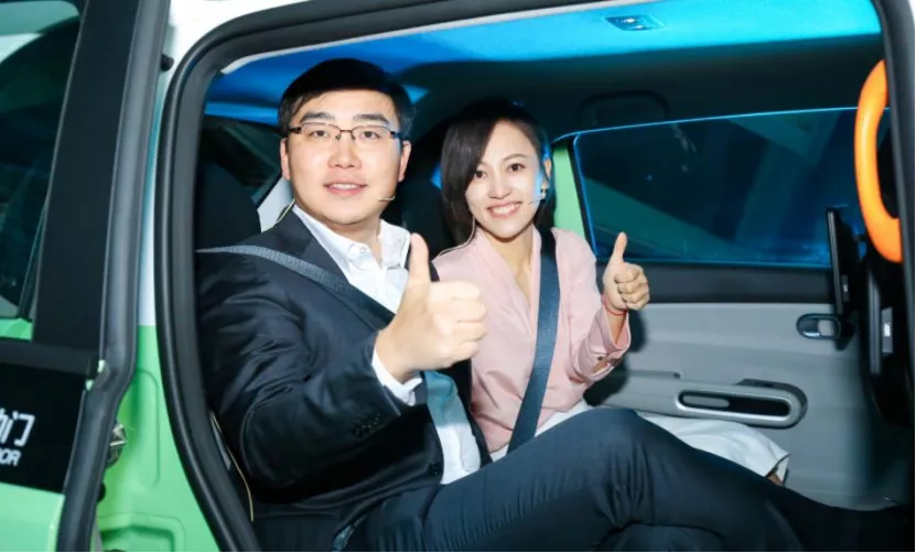 Liu Qing and Didi Chuxing Chairman Cheng Wei at the D1 launch event