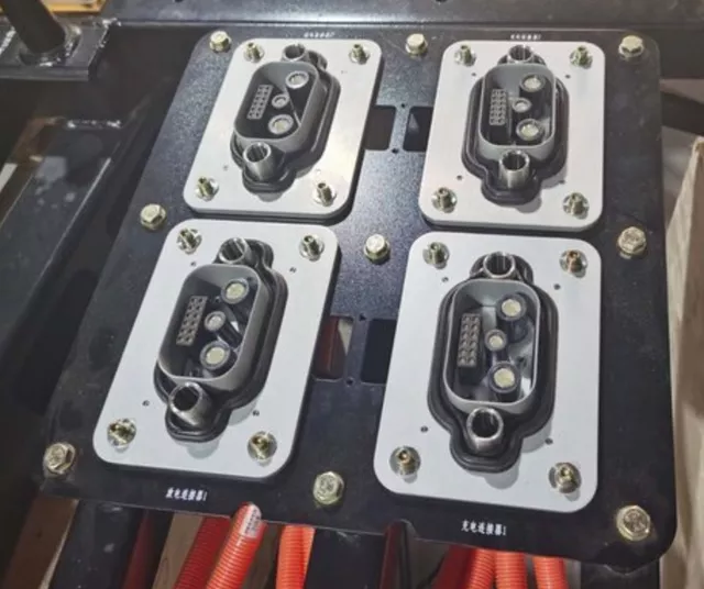 Figure 6 Swapping Connection Component of Battery-Swappable Heavy Truck