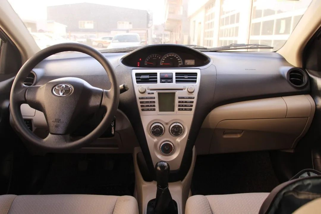 （Toyota Yaris）