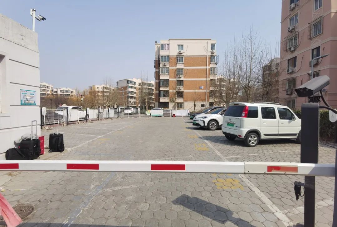 Image of Changhua community's independent barrier entrance charging station