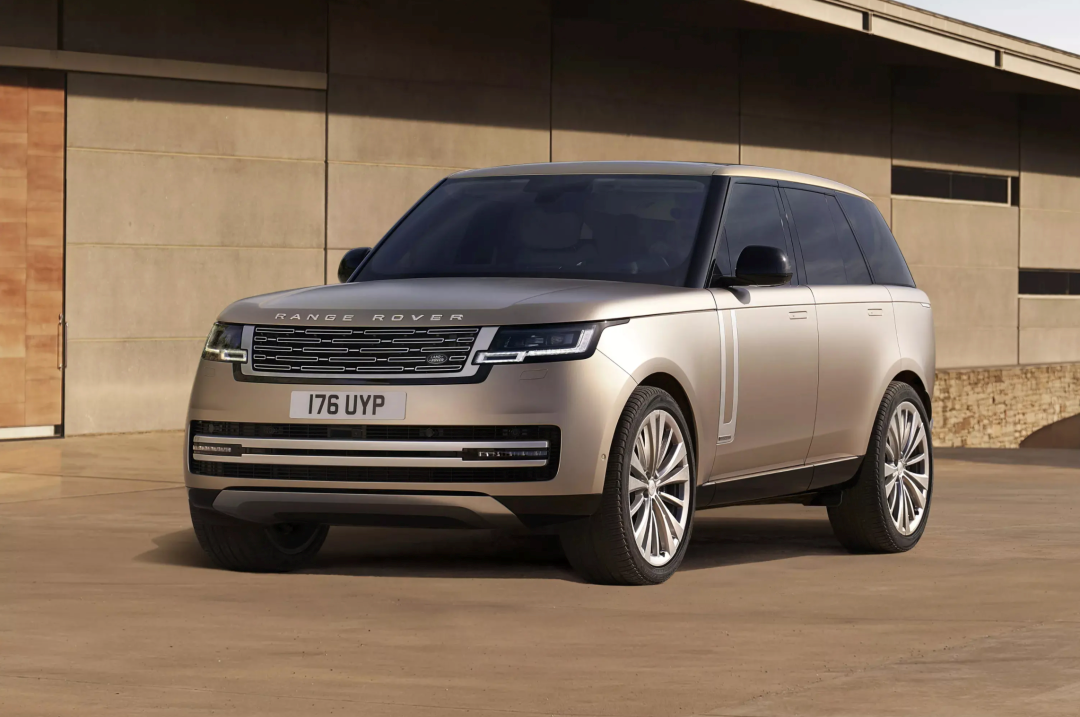 (New Range Rover)