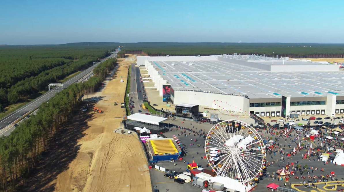 Overhead view of Tesla Berlin Gigafactory