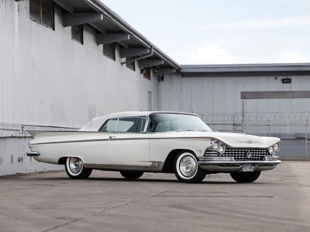  (1959 Buick Electra 225)