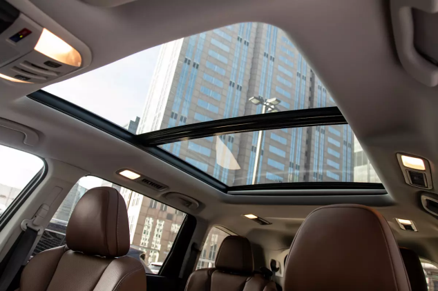 Typical traditional sunroof, pay attention to the drop around the sunroof