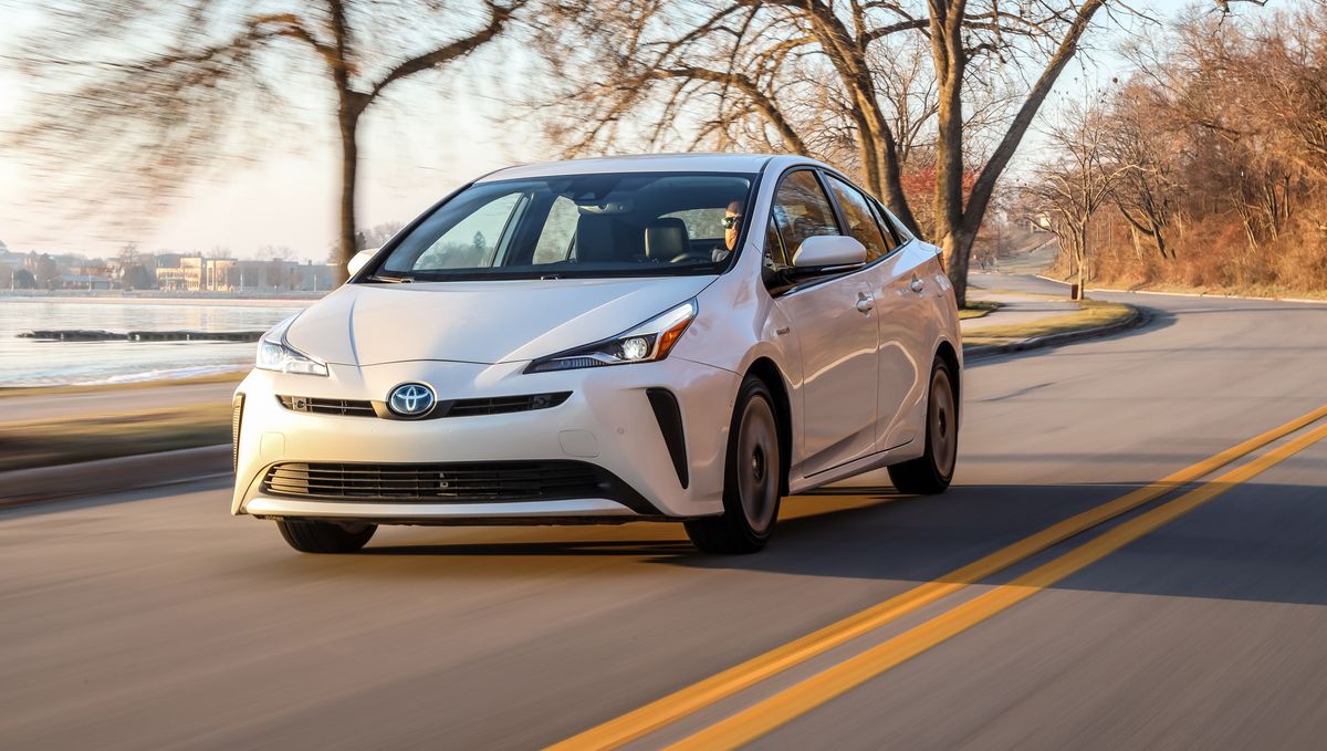 Toyota recalls 267,000 Prius vehicles with the risk of sudden stalling.