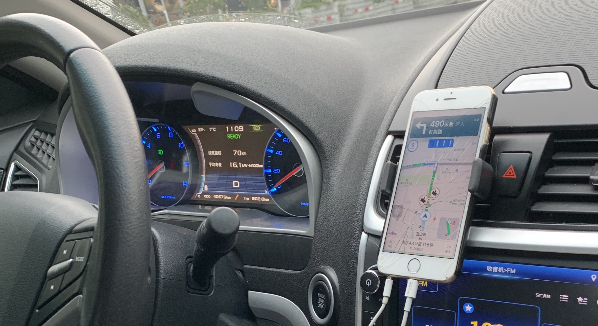 A heart-to-heart talk with a Roewe and Geely new energy ride-hailing driver