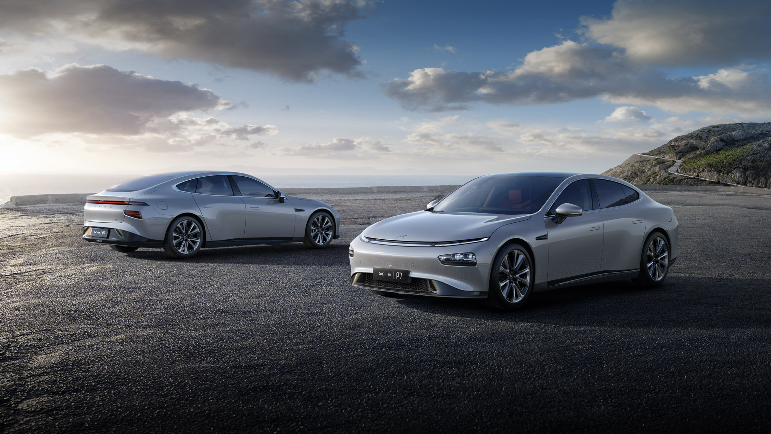 What's the difference between Xiaopeng Motors' battery rental program and NIO's BaaS?