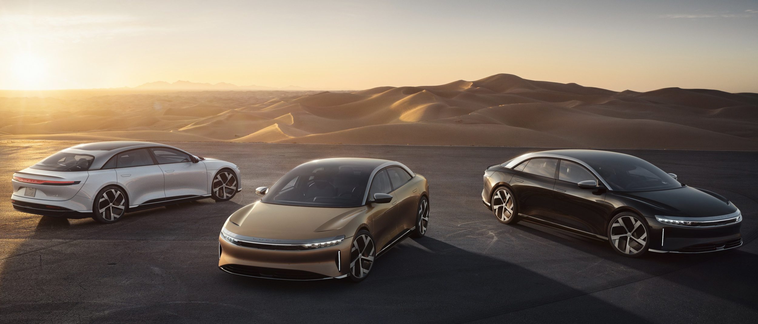 Lucid Air production version released with starting price below $80,000 and maximum range of up to 832 km.