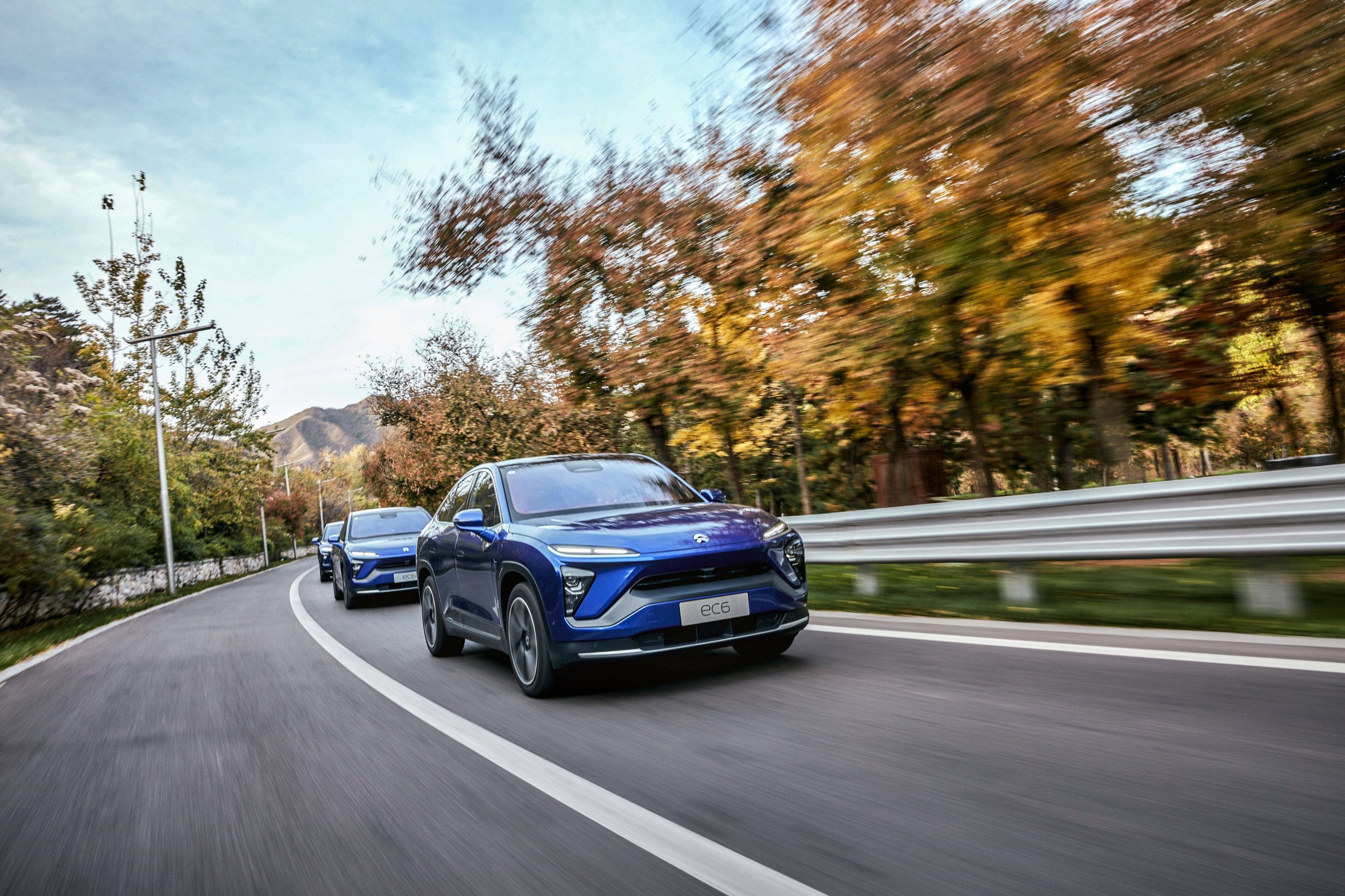 NIO announces the issuance of 68 million ADS at a price of $39 per share.