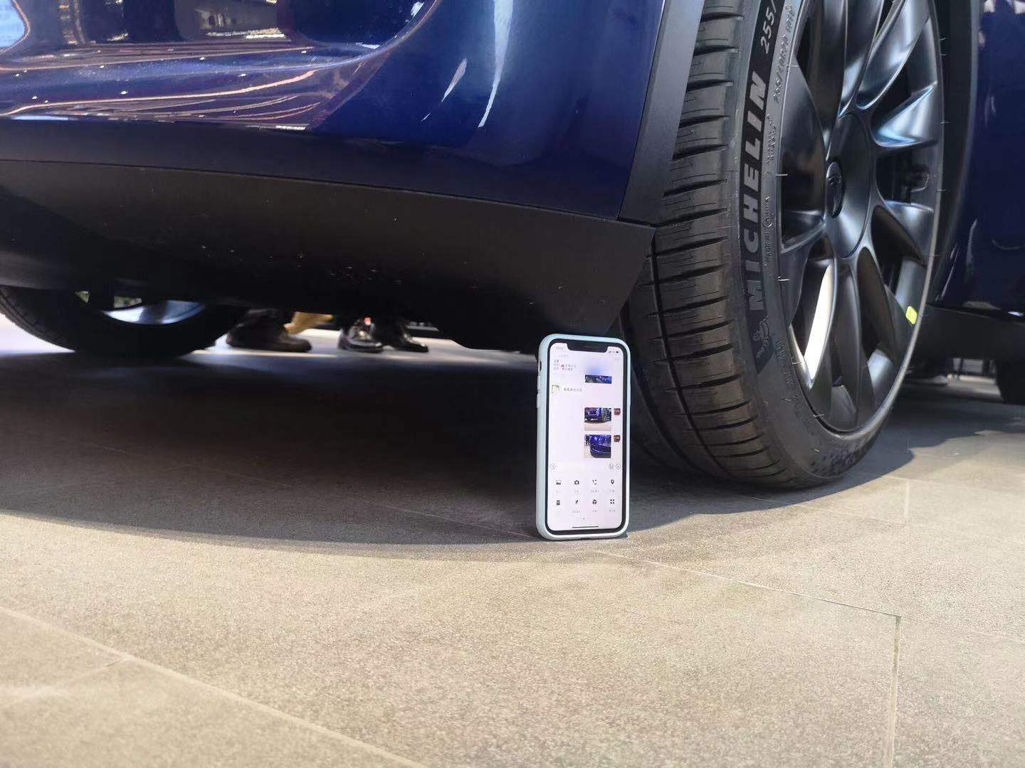 Here it is, fresh out of the oven: real-life photos of the new Model Y in-store.