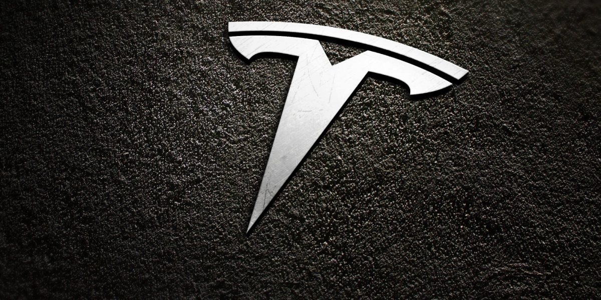 Morgan Stanley raises target price for Tesla to $810.