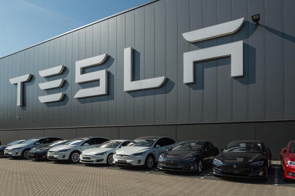 UBS: Tesla and Volkswagen will be the most profitable electric car companies in 2025.