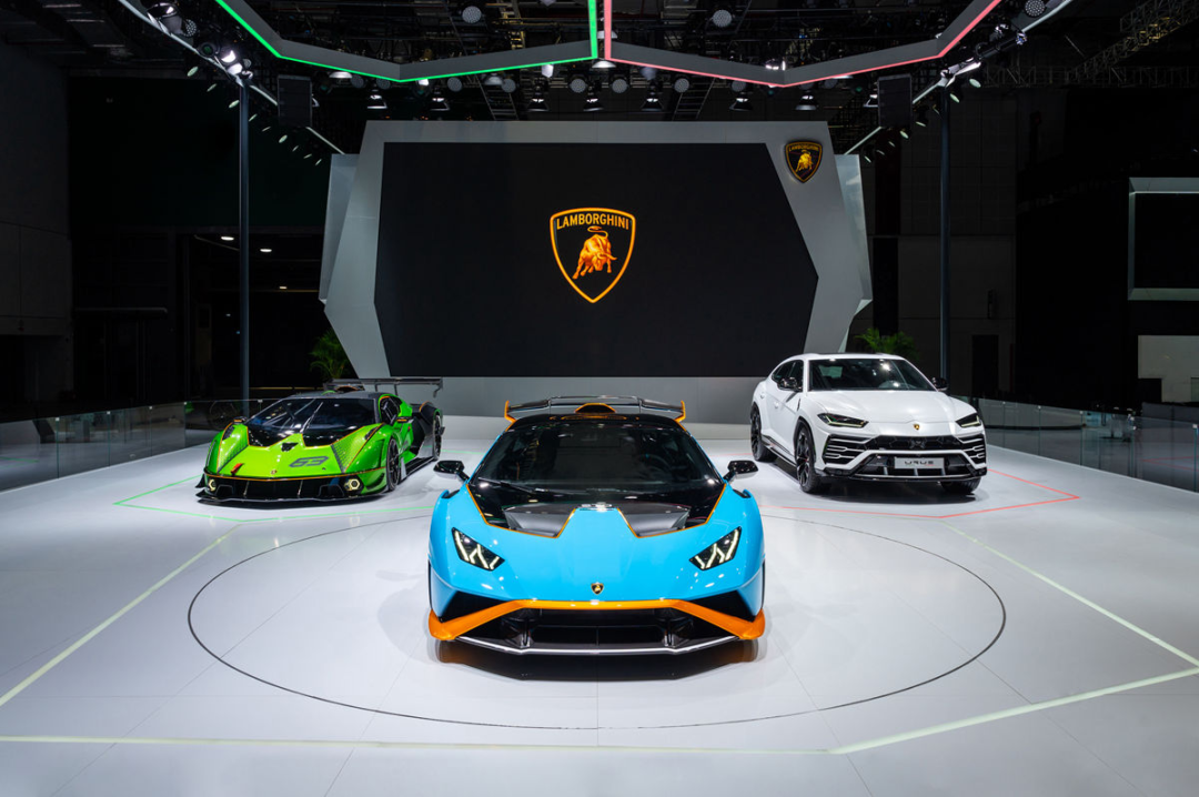 What does Lamborghini insist on?