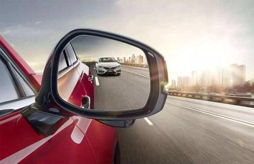 How to view the digital side mirrors?