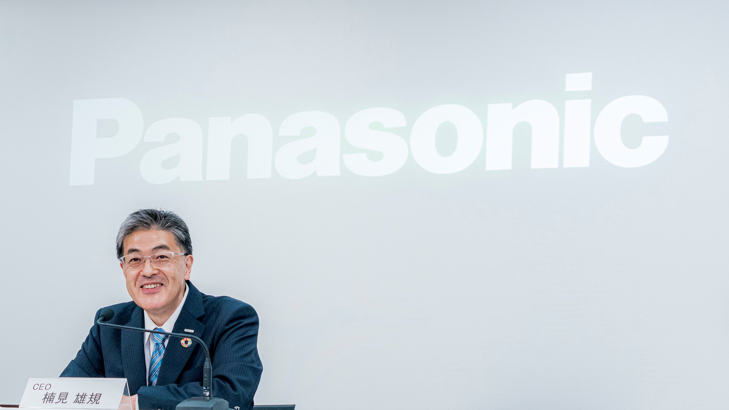 Panasonic sells all Tesla shares, says it won't affect cooperative relationship.