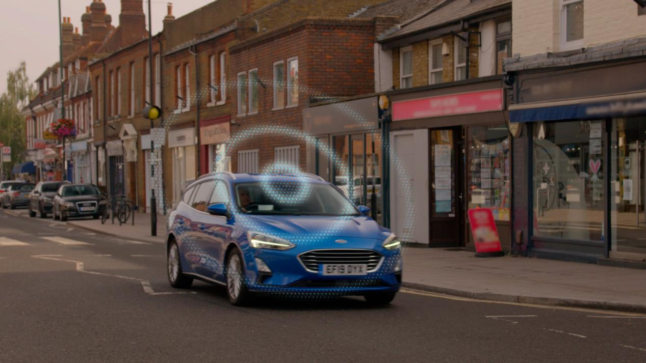 Ford "ROADSAFE" Map: using smart connected technology to help drivers avoid potential traffic risks.