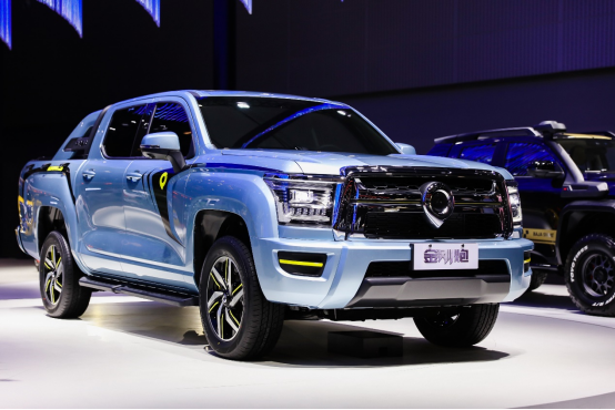 2021 Guangzhou Auto Show unveils new vehicles: Great Wall Tank and supercar pickup concept.