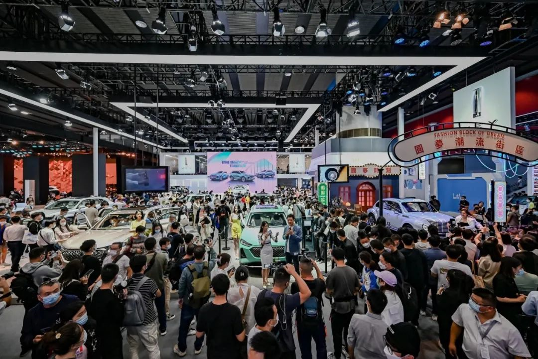 "Hot-Selling Model Maker" Debuts at Guangzhou Auto Show, Great Wall Motors Elevates Brand Value to New Heights.