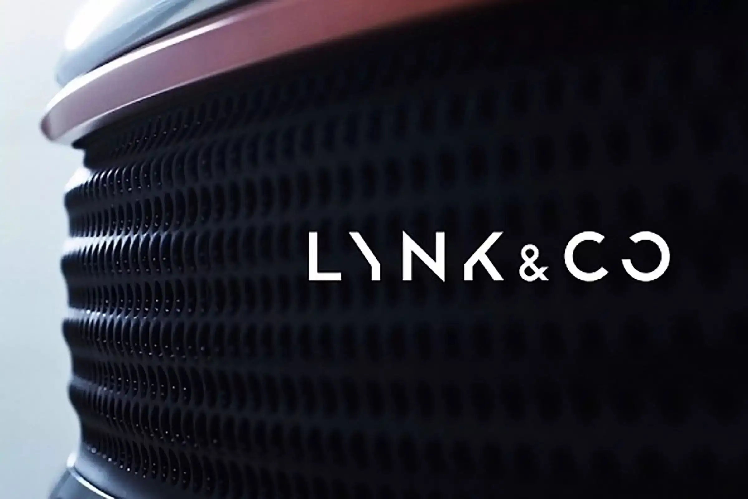 The prices of all models of PHEV in Lynk & Co have been increased.