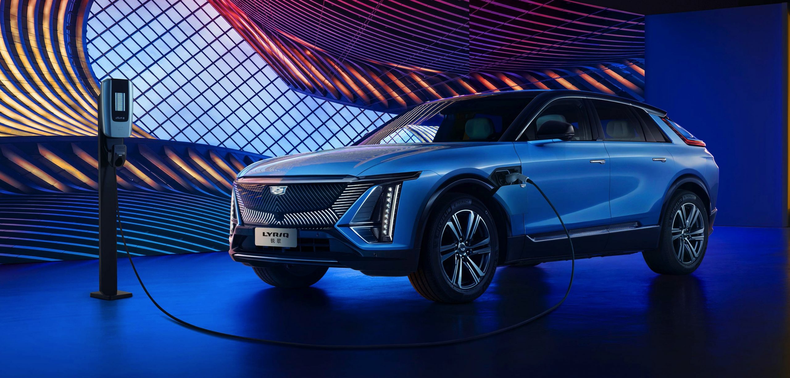 Cadillac pure electric LYRIQ is named "Rui Ge" in Chinese, and a new four-wheel drive high-performance luxury version is added.