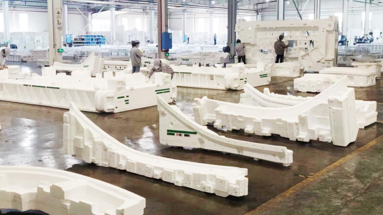 Jidu launches its first vehicle production mold casting.