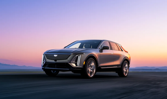 Cadillac's first electric car is on sale starting at 440,000 RMB: no need to steer while going for a car wash.