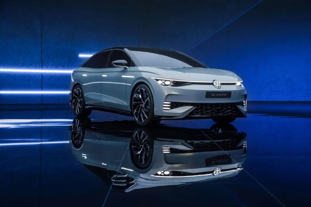 Volkswagen ID.AERO: All-electric flagship, low drag, and one more year to wait.