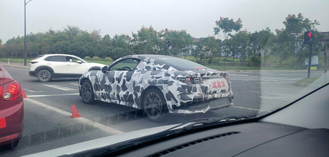 Nezha's two-door sporty car spy shots exposed! Nezha S in the two-door version?