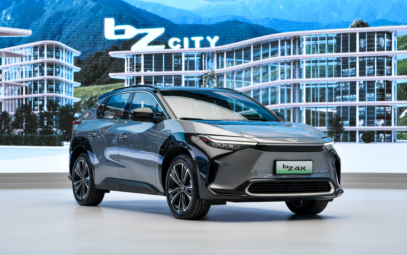 FAW Toyota bZ4X is now on sale with a price range of RMB 199,800 to 284,800.