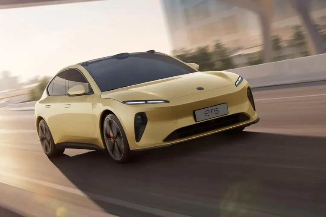 NIO experiences a strong rebound.