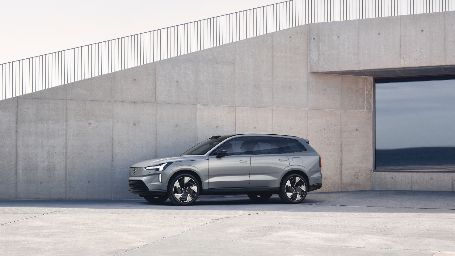 Volvo Cars has released its 2022 full-year performance report, which highlights strong performance in pure electric and Recharge vehicles, and continued acceleration of its electrification transformation.