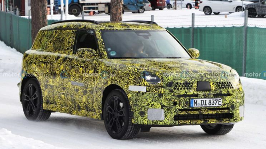First spy photos of MINI Countryman pure electric version exposed.