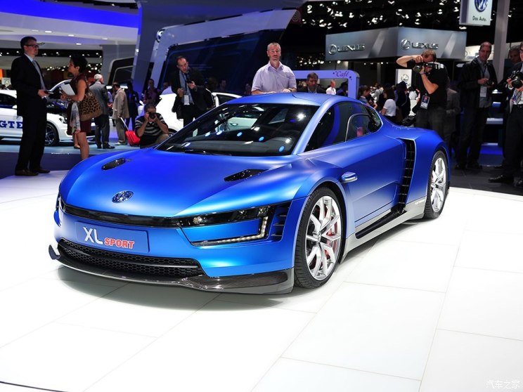 Volkswagen to create pure electric sports car, expected to be released by 2025.